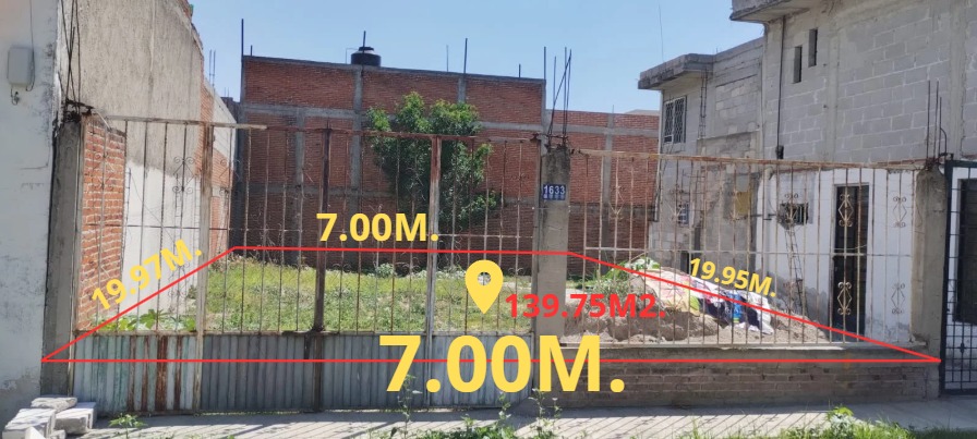 Frente del terreno en Colonia Universidades